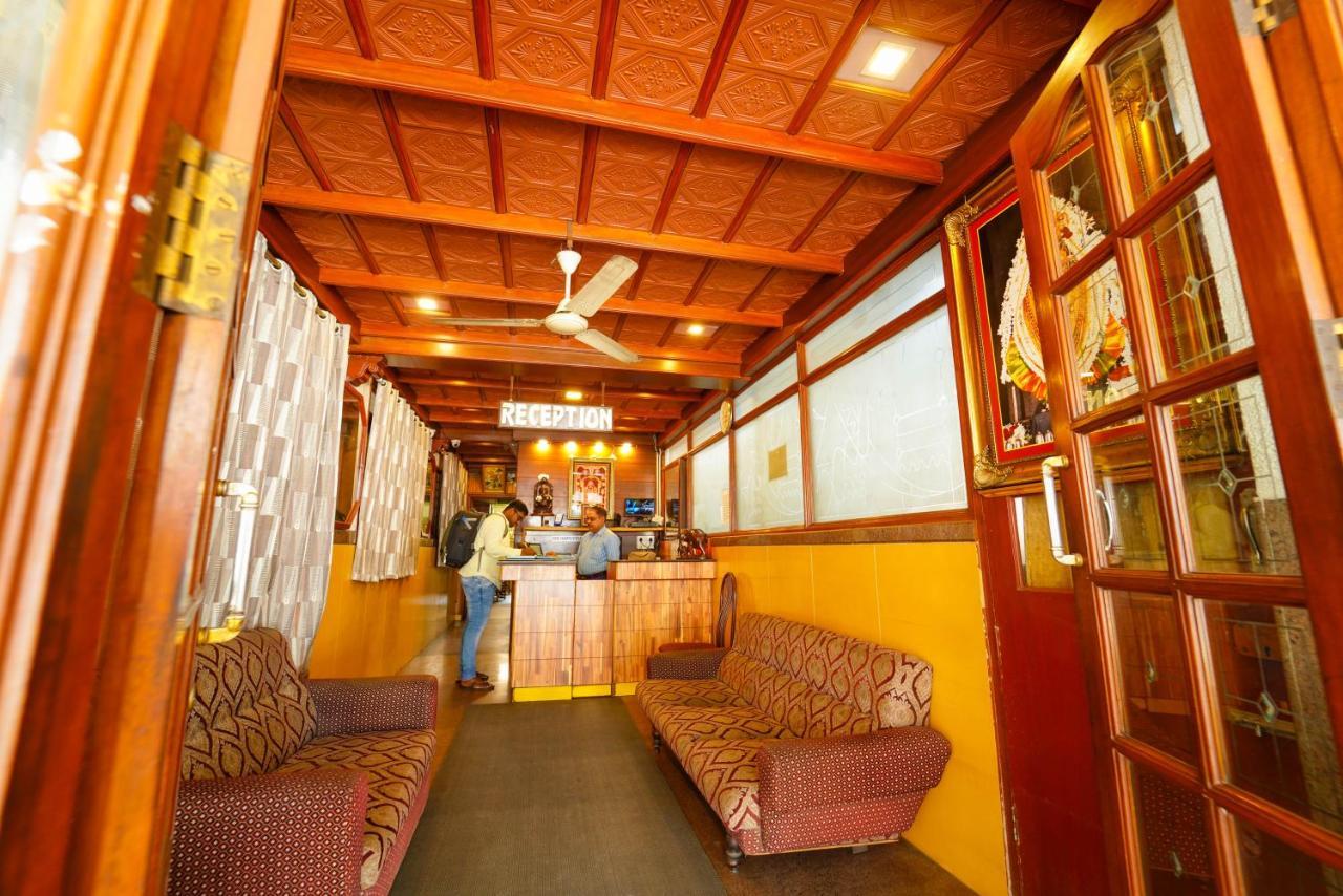 ホテル Amogha Residency マイソール エクステリア 写真